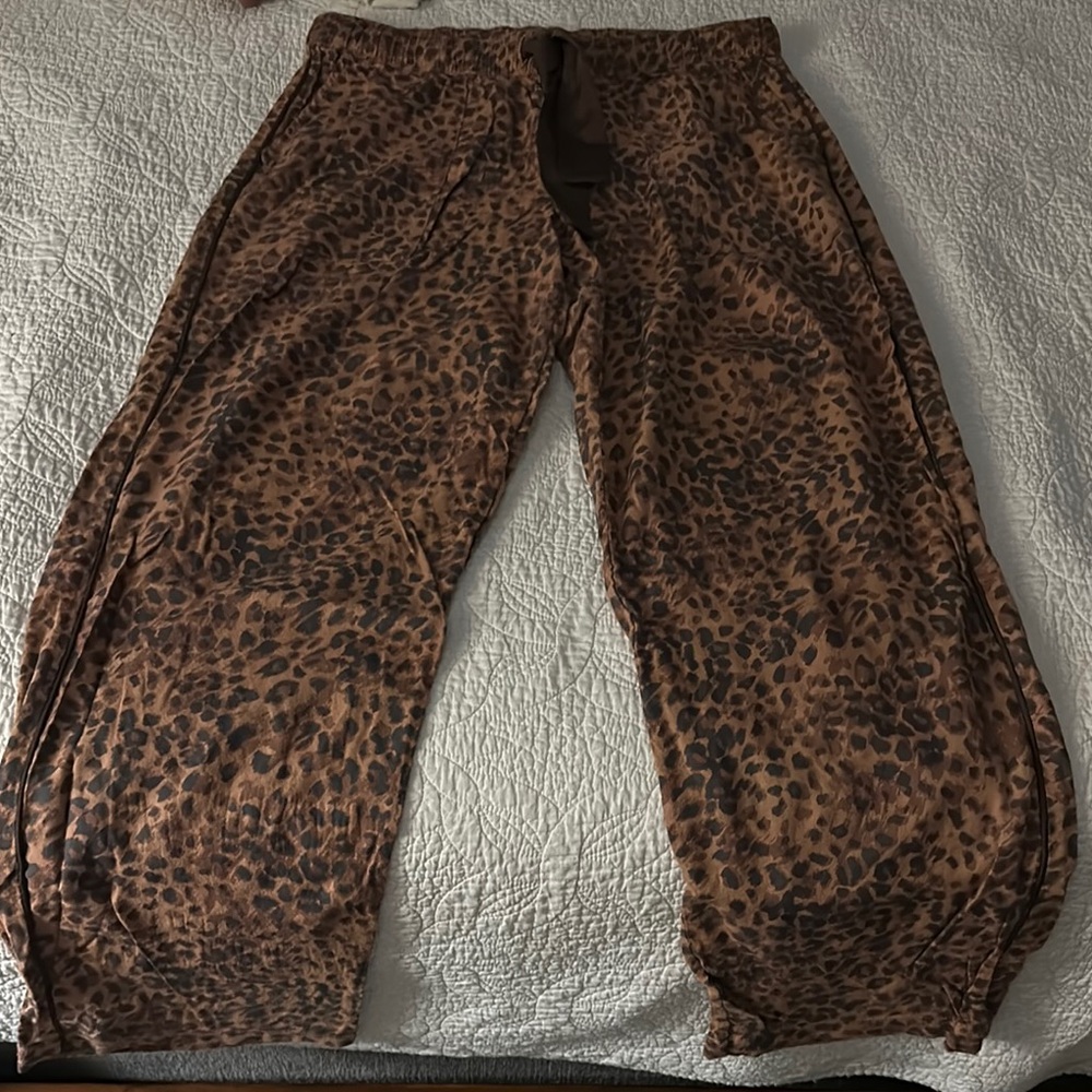 Like New Aerie Pajama pants - Picture 5 of 8
